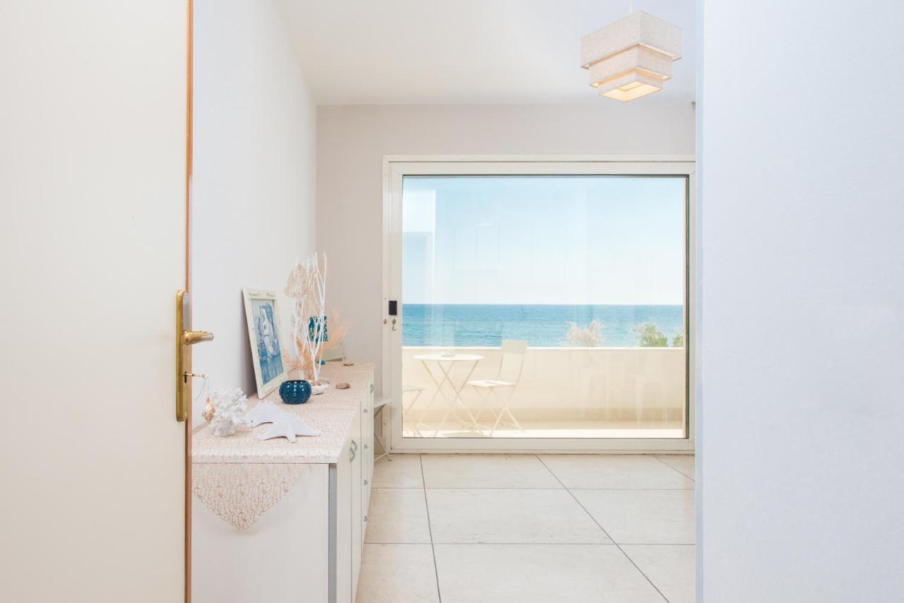 Beach Studios Con Accesso Diretto Alla Spiaggia Torre Pali 외부 사진
